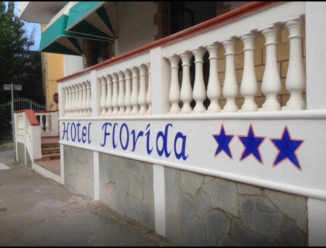 Albergo Florida Капо-Риццуто Екстер'єр фото